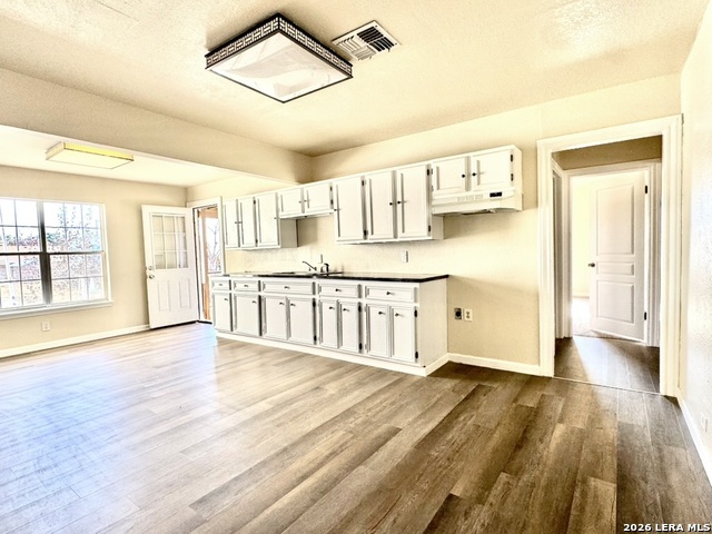 Image 7 of 22 For 19524 Benton S