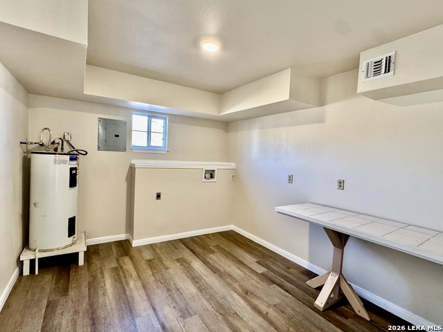 Image 8 of 22 For 19524 Benton S