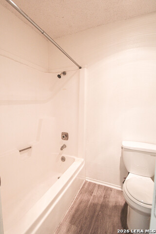 Image 23 of 33 For 1327 Julienne