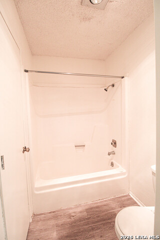 Image 25 of 33 For 1327 Julienne