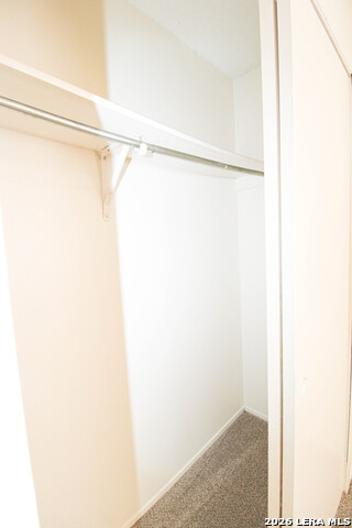 Image 31 of 33 For 1327 Julienne