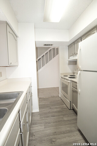 Image 5 of 33 For 1327 Julienne