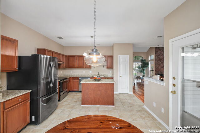 Image 11 of 27 For 4611 Aspen View