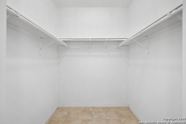 Image 21 of 27 For 4611 Aspen View