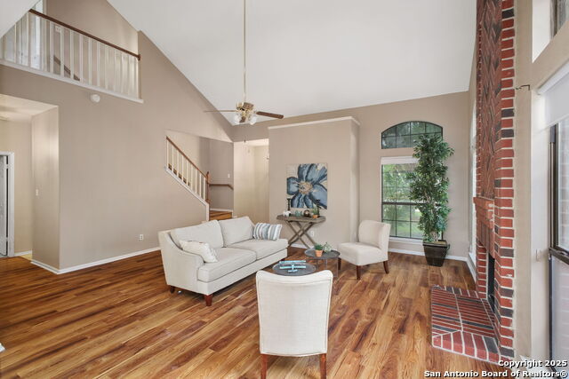 Image 3 of 27 For 4611 Aspen View