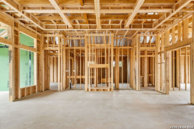 Image 11 of 26 For 611 Parkview Pl