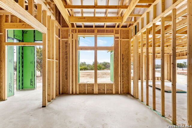 Image 15 of 26 For 611 Parkview Pl