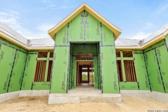 Image 2 of 26 For 611 Parkview Pl