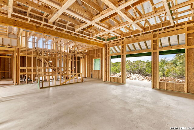 Image 4 of 26 For 611 Parkview Pl