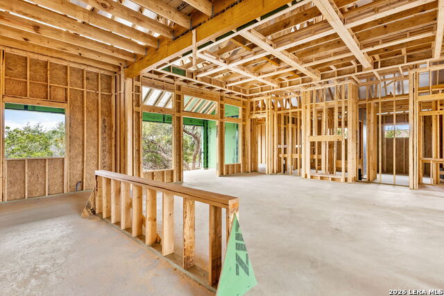 Image 7 of 26 For 611 Parkview Pl