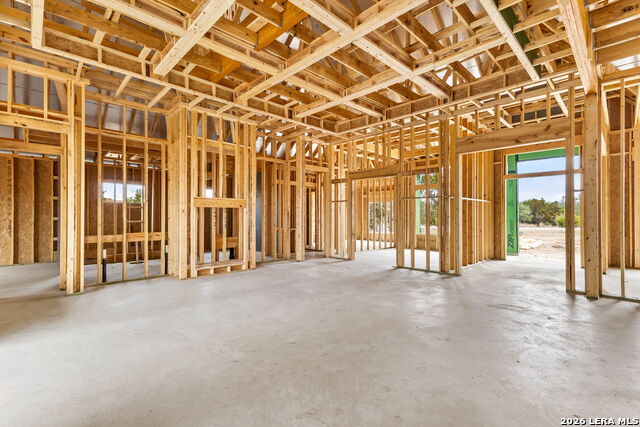 Image 9 of 26 For 611 Parkview Pl