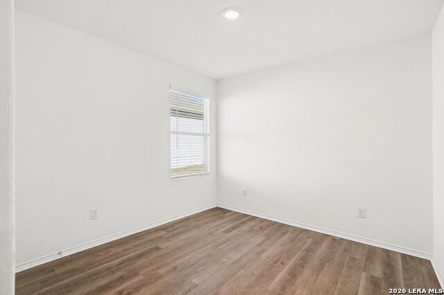 Image 11 of 17 For 5439 Elm Valley