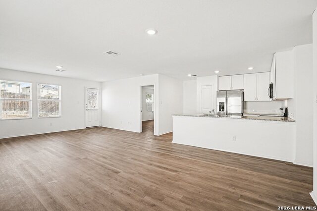 Image 3 of 17 For 5439 Elm Valley