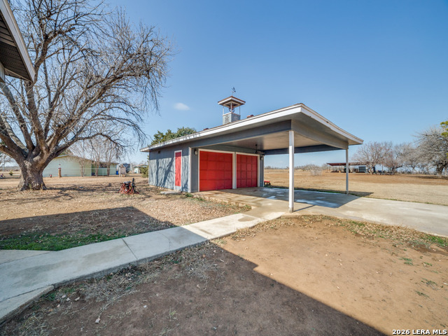 Image 23 of 28 For 6953 Von Ormy Rd