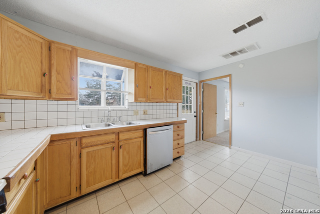 Image 11 of 24 For 1521 B Street