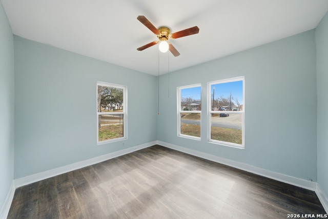 Image 12 of 24 For 1521 B Street