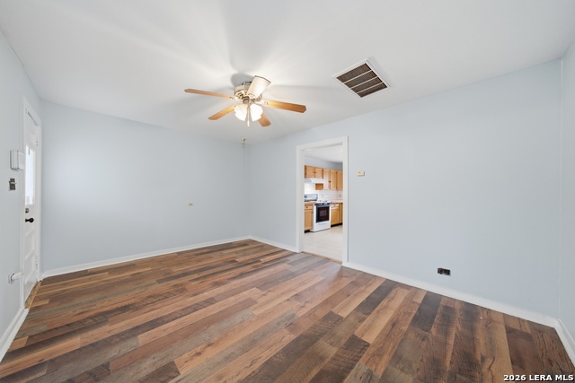 Image 7 of 24 For 1521 B Street