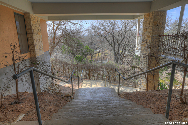 Image 25 of 47 For 1247 Gruene  # 203