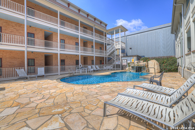 Image 38 of 47 For 1247 Gruene  # 203