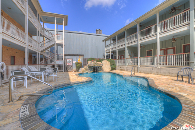 Image 39 of 47 For 1247 Gruene  # 203