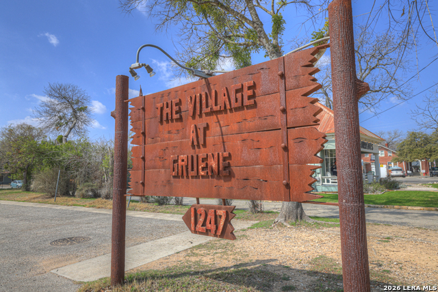 Image 40 of 47 For 1247 Gruene  # 203