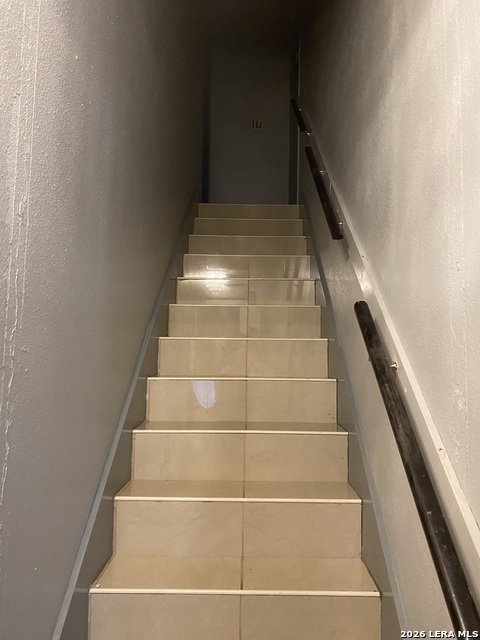 Image 6 of 14 For 2450 Jesusita