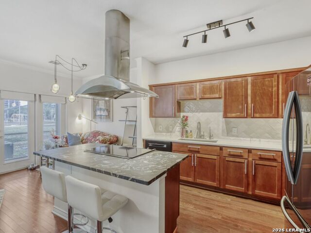 Image 8 of 17 For 415 Santa Clara  1