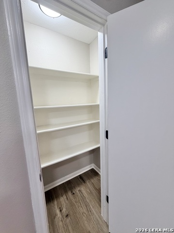 Image 23 of 24 For 2307 Mckinley