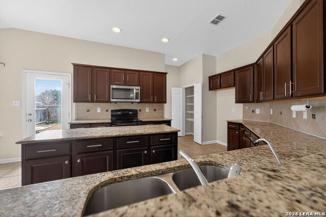 Image 14 of 50 For 5310 Gemsbuck Chase