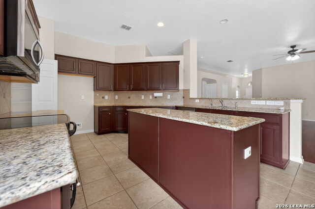 Image 19 of 50 For 5310 Gemsbuck Chase