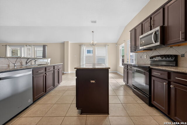 Image 21 of 50 For 5310 Gemsbuck Chase