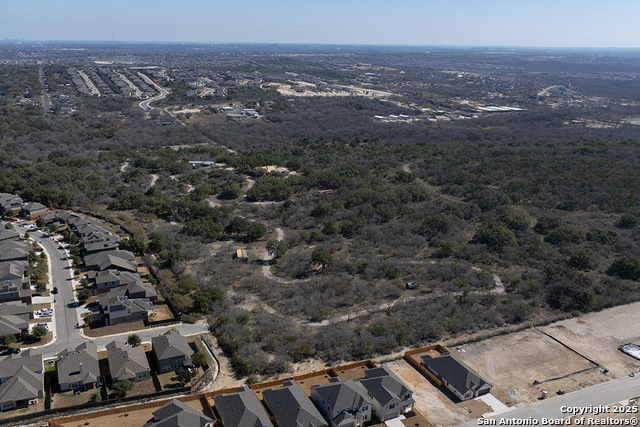 Listing photo id 10 for 1475 Grosenbacher