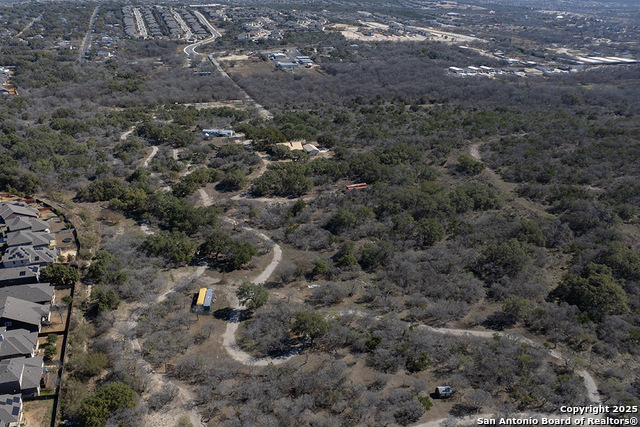 Listing photo id 11 for 1475 Grosenbacher