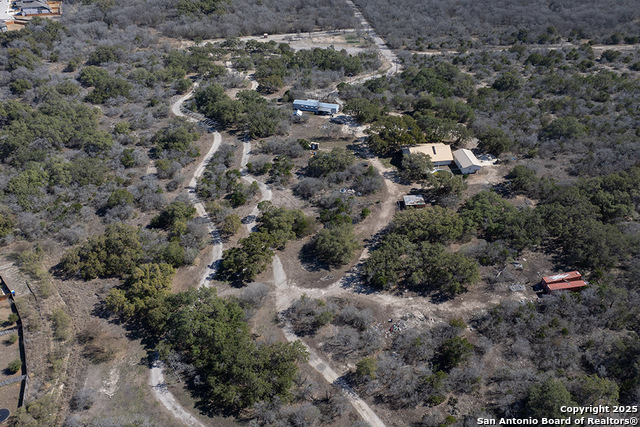 Listing photo id 13 for 1475 Grosenbacher