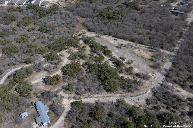 Listing photo id 16 for 1475 Grosenbacher