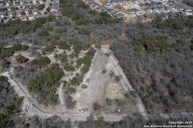 Listing photo id 17 for 1475 Grosenbacher