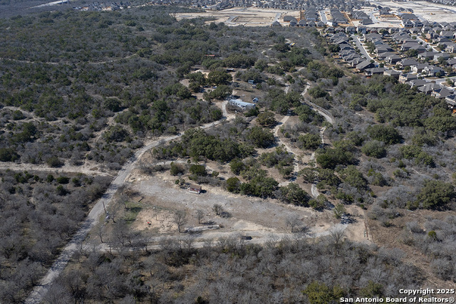 Listing photo id 19 for 1475 Grosenbacher