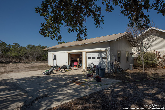 Listing photo id 2 for 1475 Grosenbacher