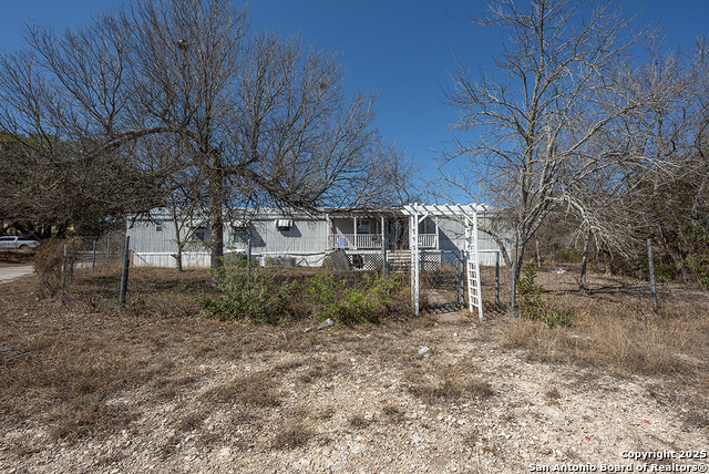 Listing photo id 4 for 1475 Grosenbacher