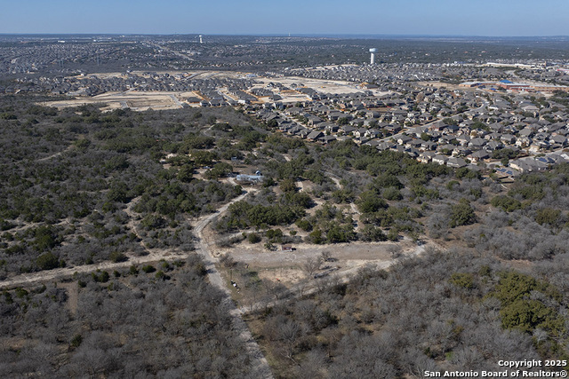 Listing photo id 6 for 1475 Grosenbacher