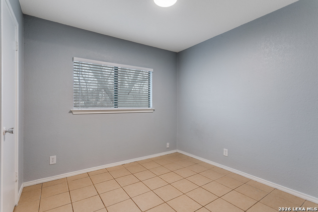 Image 17 of 24 For 6318 Les Harrison