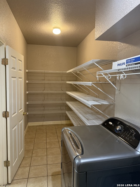 Image 11 of 16 For 21303 Encino Caliza