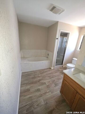 Image 17 of 21 For 764 Vista Pkwy