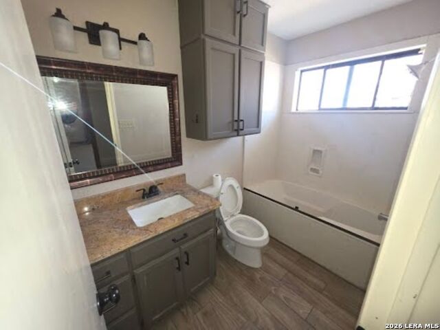 Image 4 of 21 For 764 Vista Pkwy