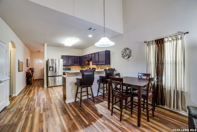 Image 7 of 31 For 437 Stonebrook