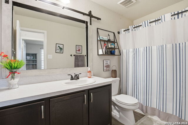 Listing photo id 9 for 449 Moonvine Way