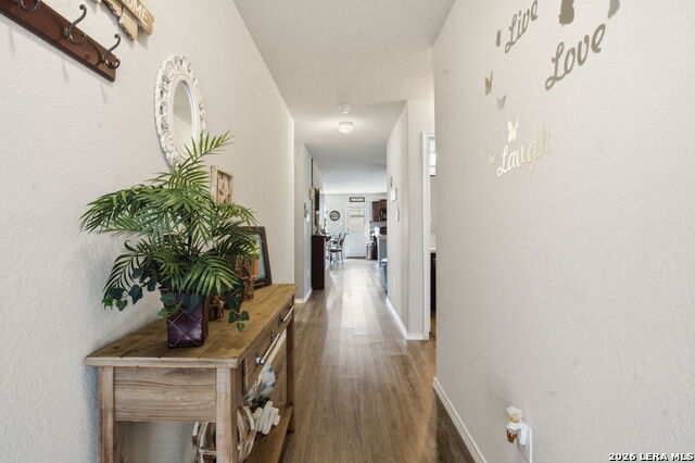 Listing photo id 2 for 449 Moonvine Way