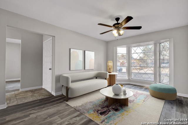 Image 10 of 39 For 4242 Bayliss St