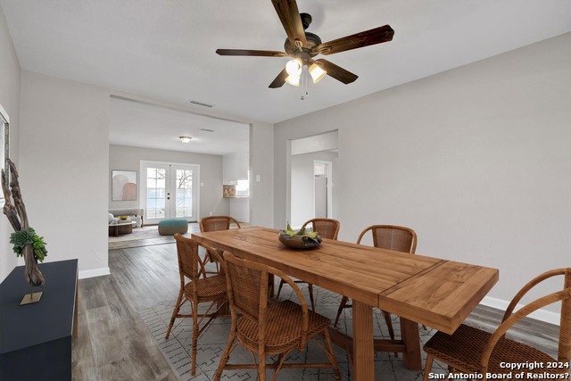 Image 12 of 39 For 4242 Bayliss St