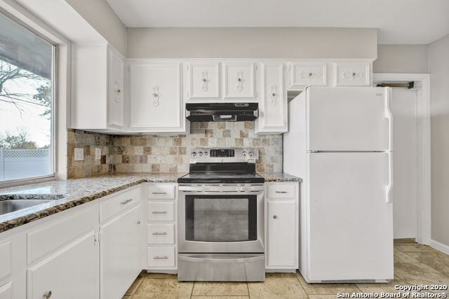 Image 19 of 39 For 4242 Bayliss St